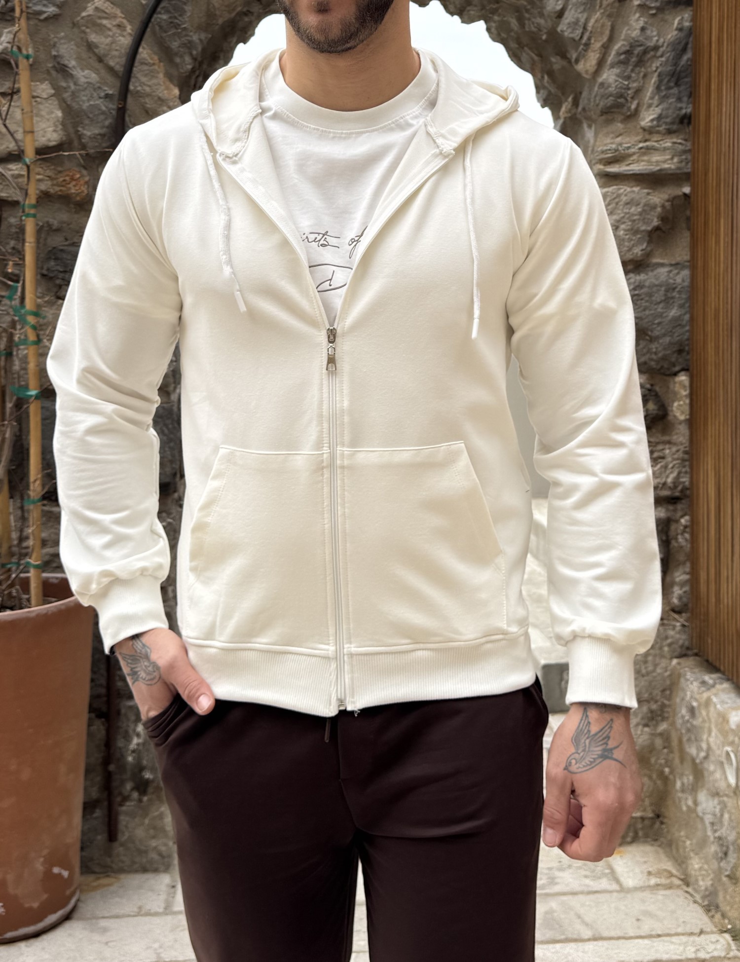 Ανδρική λευκή βαμβακερή ζακέτα με κουκούλα KEF2630W φωτογραφία